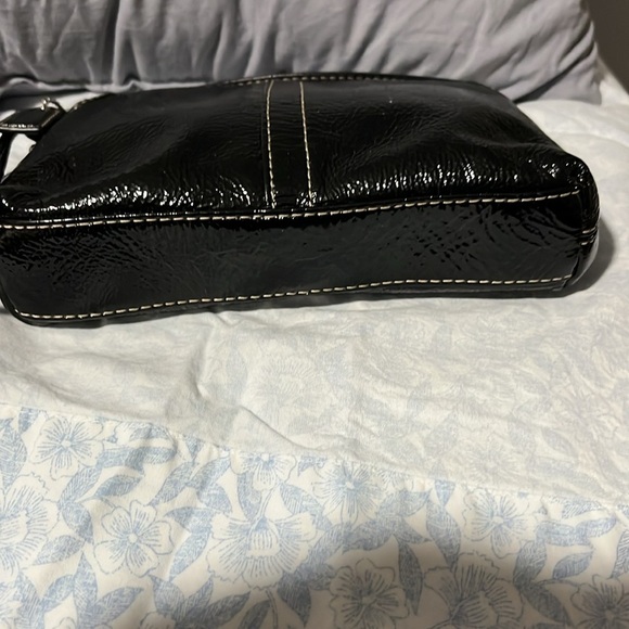 Coach Patent Leather Turn Lock Wristlet - Picture 4 of 8